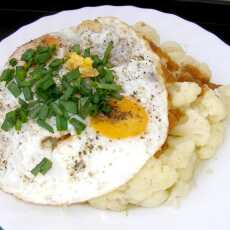 Przepis na Kalafior z jajkiem sadzonym na letni obiad...