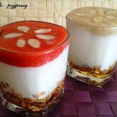 Przepis na Deser jogurtowo-owocowy z syropem z Agawy