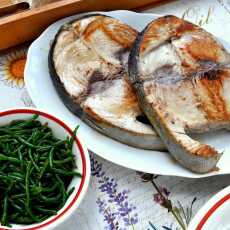 Przepis na Stek z tuńczyka białego i soliród (tonno alalunga e salicornia)