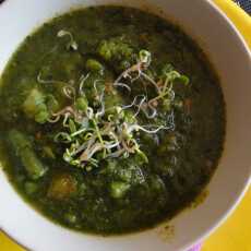 Przepis na Zupa z zielonych warzyw z dodatkiem puree z dyni