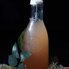 Przepis na Rhubarb and elderflower cordial / Rabarbarowy kordial z kwiatami bzu czarnego