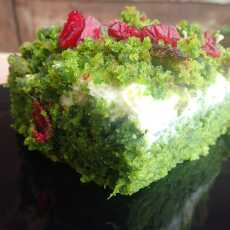 Przepis na Zdrowe ciasto szpinakowe z suszoną żurawiną – zielonych mech