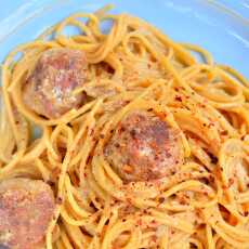 Przepis na Spaghetti carbonara z miso i pulpecikami