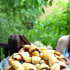 Przepis na Rugelach - rogaliki z czekoladą i orzechami