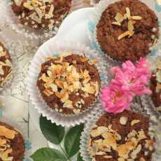 Przepis na Bezglutenowe muffinki jaglane z cukinią. Muffinki czekoladowe bez mąki i cukru.