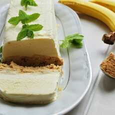 Przepis na Rolada lodowa z bananami i masłem orzechowym