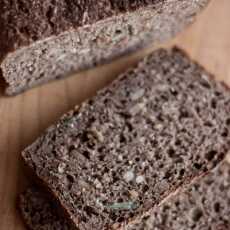 Przepis na Chleb żytni razowy na zakwasie z ziarnami