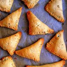 Przepis na Drożdżowe paszteciki z pieczarkami/Mushroom Hand Pies