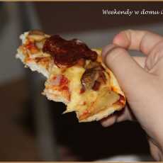 Przepis na Pizza z grzybami i dodatkami oraz 'Rosół z kury domowej'
