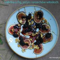 Przepis na Sałatka z fig, jeżyn i orzechów włoskich