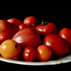 Przepis na Prosty sos pomidorowy według Marcelli Hazan