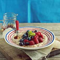 Przepis na Orkiszowa kaszka manna z owocami - perfekcyjne śniadanie :-)