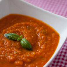 Przepis na Pomarola - włoski sos pomidorowy z marchewką i selerem
