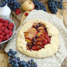 Przepis na Rustykalna tarta z owocami jesieni