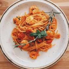 Przepis na Spaghetti z krewetkami i pomidorami 