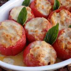 Przepis na Zapiekane pomidory faszerowane mięsem i makaronem