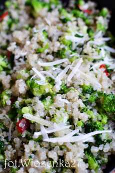 Przepis na Quinoa z brokułem