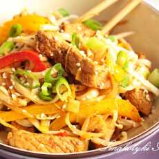 Przepis na Chińskie danie z makaronem chow mein
