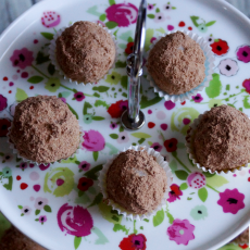 Przepis na Pralinki Raffaello w czekoladzie