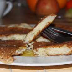 Przepis na Bezglutenowy puszysty omlet z jabłkiem, imbirem, cynamonem i miodem