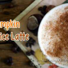 Przepis na Pumpkin Spice Latte - kawa z syropem dyniowym