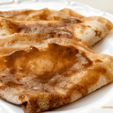 Przepis na Filloas con dulce de leche - naleśniki z kajmakiem