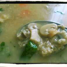 Przepis na Zupa grzybowa z kaszą jęczmienną (wegańska) - Vegan Mushroom Soup - Minestra di pratolini (vegan)