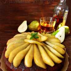 Przepis na Czekoladowo - rumowe ciasto z karmelizowanymi gruszkami