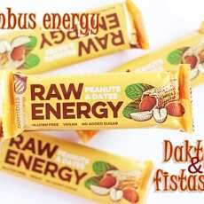 Przepis na Baton owocowy daktyle & orzechy ziemne - Raw energy (Bombus)