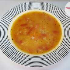 Przepis na Zupa pomidorowo-dyniowa z ryżem
