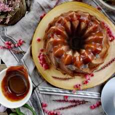 Przepis na BANANOWA BABKA Z SOLONYM SOSEM KARMELOWYM