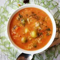Przepis na Zupa pomidorowa z ryżem i brukselką