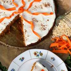 Przepis na Dietetyczne ciasto marchewkowe na płatkach owsianych, z orzechami i żurawiną