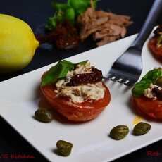 Przepis na Pomidory zapiekane z tuńczykiem