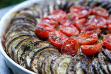 Przepis na Ratatouille (ratatuj), czyli zapiekanka z bakłażanów, cukinii i pomidorów