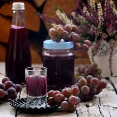 Przepis na Sok z ciemnych winogron