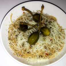 Przepis na Spaghetti z oliwą, czosnkiem i tuńczykiem