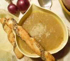 Przepis na Zupa cebulowa – idealna na jesień