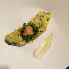 Przepis na Omlet z wędzonym łososiem i serkiem
