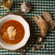 Przepis na Hiszpańska zupa czosnkowa