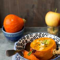 Przepis na ZUPA Z DYNI Z KARMELIZOWANYMI JABŁKAMI - PUMPKIN AND CARAMELIZED APPLE SOUP