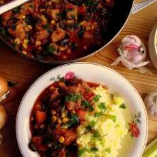 Przepis na Gulasz wieprzowy z fasolą i kukurydzą / Pork Stew with Corn and Beans