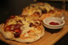 Przepis na Cebularz, mini pizza z cebulą i serem