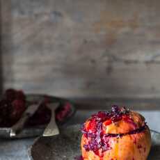 Przepis na JABLKA NADZIEWANE CZERWONĄ KAPUSTĄ I ŻURAWINĄ - APPLES STUFFED WITH RED CABBAGE AND CRANBERRIES