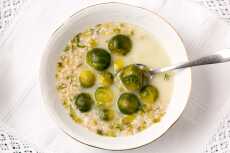 Przepis na The Lonely Winter Brussels Sprouts Soup. It’s “lonely”, but you don’t have to eat it alone