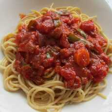 Przepis na Spaghetti z sosem warzywnym
