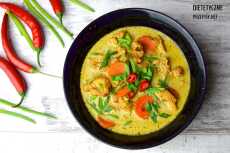 Przepis na Podkręcająca metabolizm zupa tajska z kurczakiem