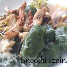 Przepis na Gnocchi szpinakowe w parmezanie z ziołowym kurczakiem