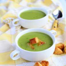 Przepis na Zupa-krem z brokuła i zielonego groszku 