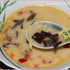 Przepis na Zupa w tajskim stylu i 'Ulisses z Bagdadu'